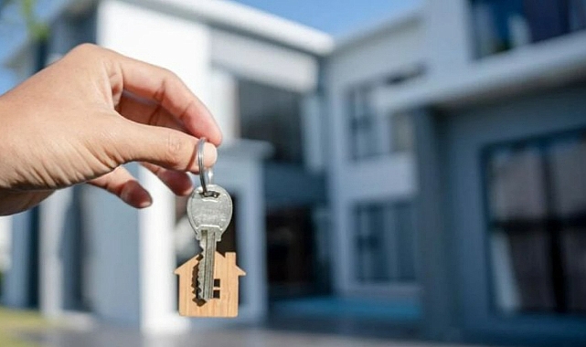 KONUTTA SATIŞ ARTIYOR FİYAT GERİLİYOR