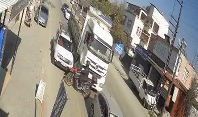 Motosiklet Ciple Çarpıştı