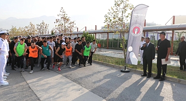 Öğrenciler, Atatürk İçin Koştu