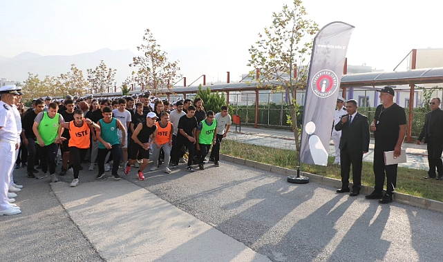 Öğrenciler, Atatürk İçin Koştu