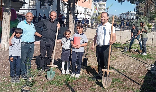 Öğrenciler Doğayla El Ele