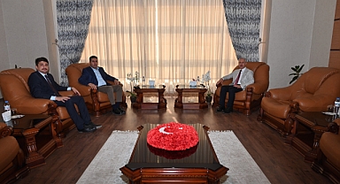 Rektörlük Makamında Nezaket Buluşması