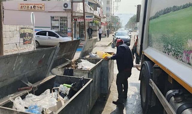 Reyhanlı’da Temizlik Çalışmaları Gece Gündüz Sürüyor