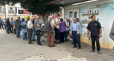 Ucuza Ekmek Satınca Metrelerce Kuyruk Oluştu