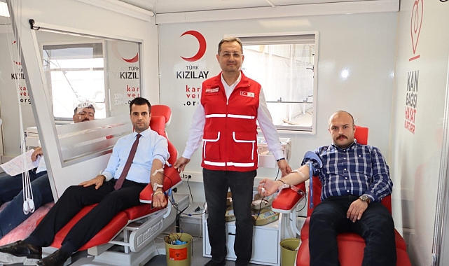 Ülkücüler, Kızılay’a Kan Verdi