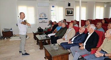 ZEYTİN ÜRETİCİLERİNE EĞİTİM VERİLDİ