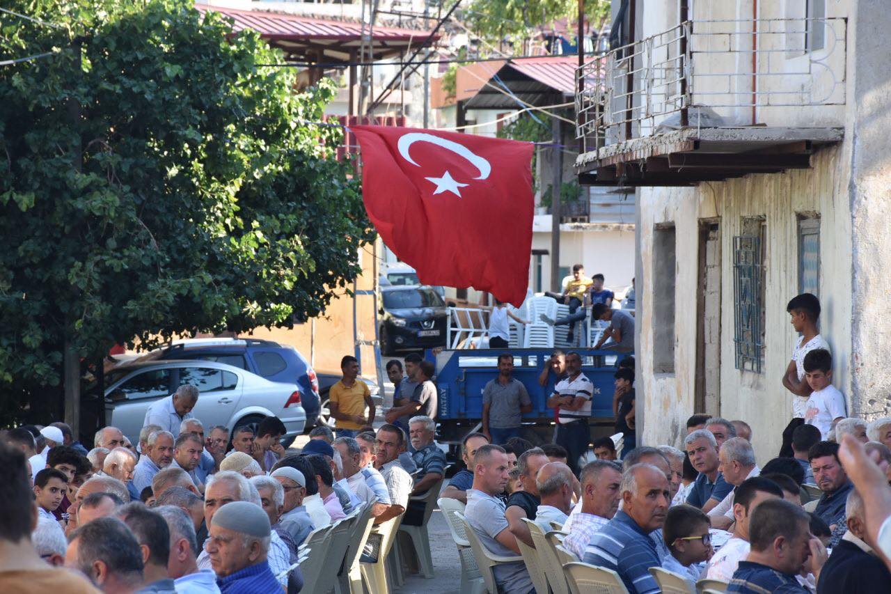 ALTINÖZÜ'NDE BİRLİK VE BERABERLİK YEMEĞİ