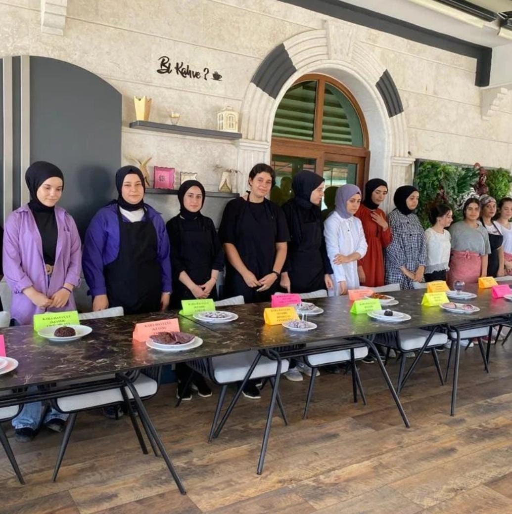 ALTINÖZÜ’NDE GENÇ ŞEFLER YARIŞTI