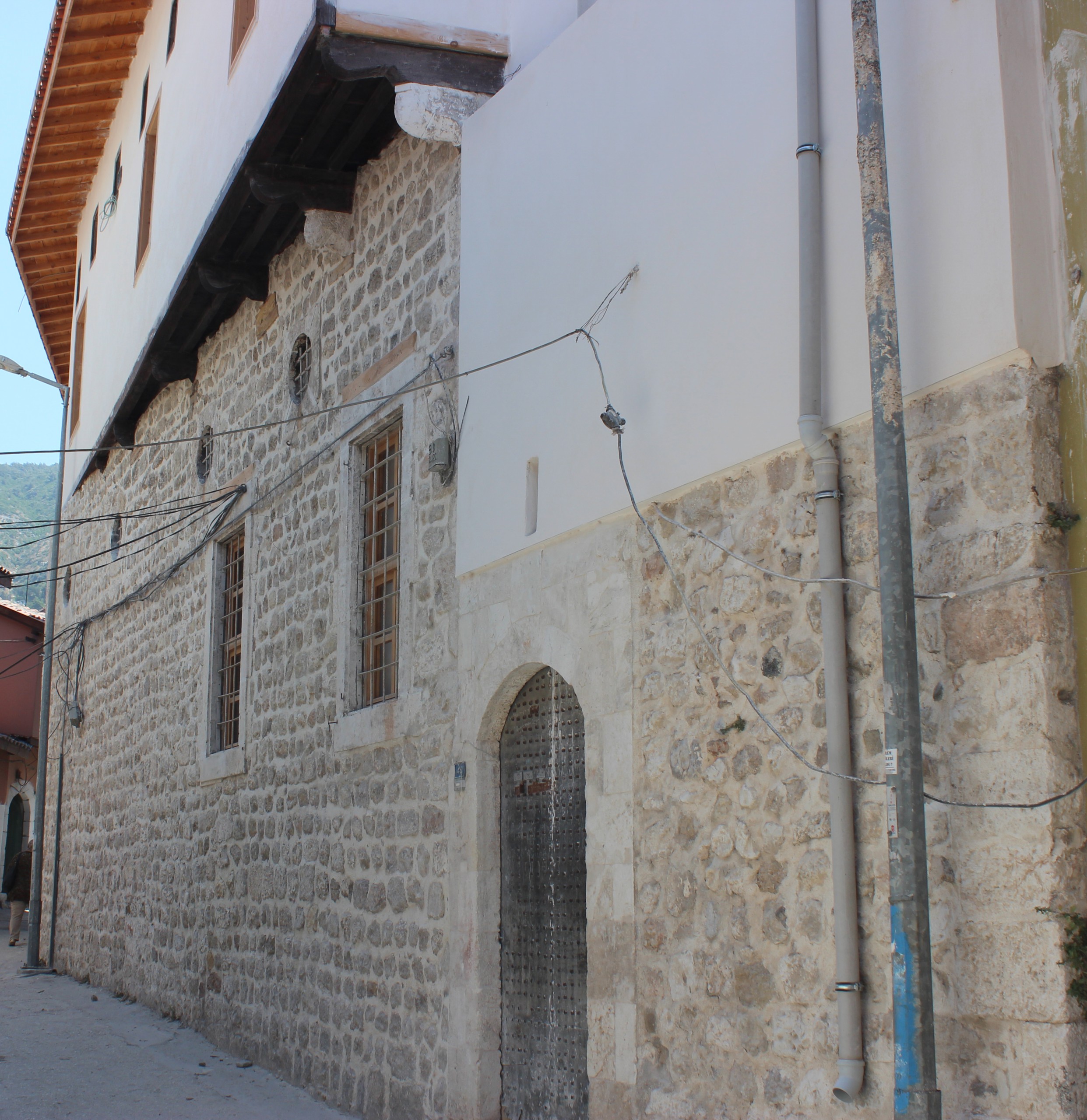 ŞENTÜRK, RESTORASYONLARA NEDEN BAŞLAMADIN?