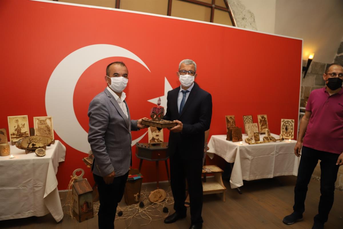 Payas HEM’de yılsonu sergisi