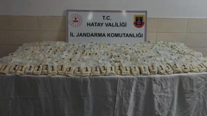 625 Bin Adet Hap Ele Geçirildi