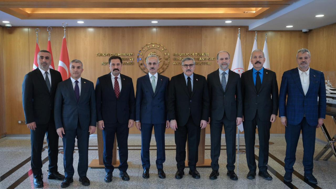 Bakan Uraloğlu: Hatay’ın Yanındayız, Çalışmalarımız Aralıksız Sürüyor