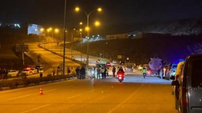 Devrilen Motosikletteki 2 Kişi Hayatını Kaybetti