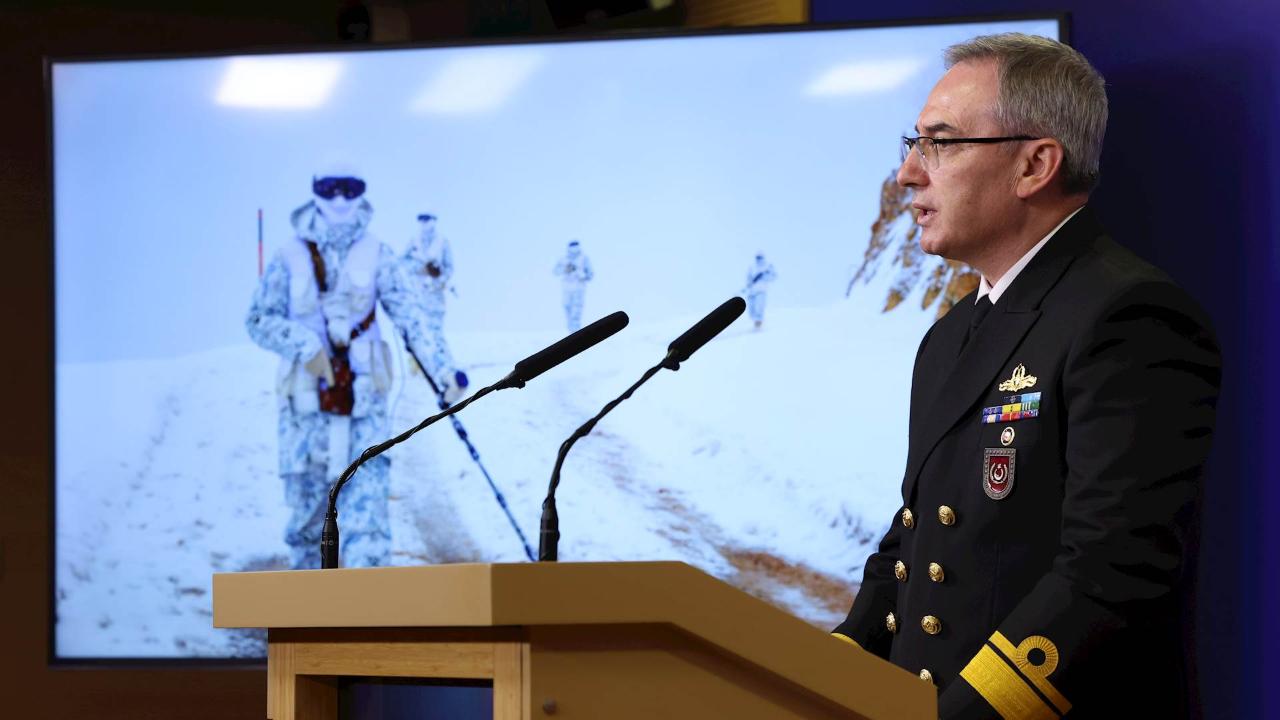 Hudutlarda Kuş Uçmuyor