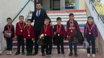 Madalyalar Müdürden, Gurur Miniklerden