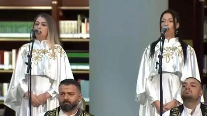 MEDENİYETLER KOROSU PAPA İÇİN SÖYLEDİ