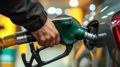 Akaryakıta Çifte İndirim: Benzin ve Motorin Düştü!