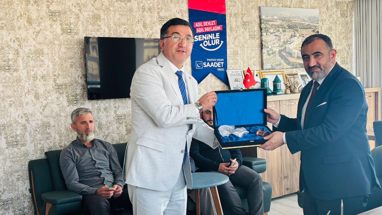 Saadet Partisi Payas İlçe Teşkilatına Anlamlı Ziyaret