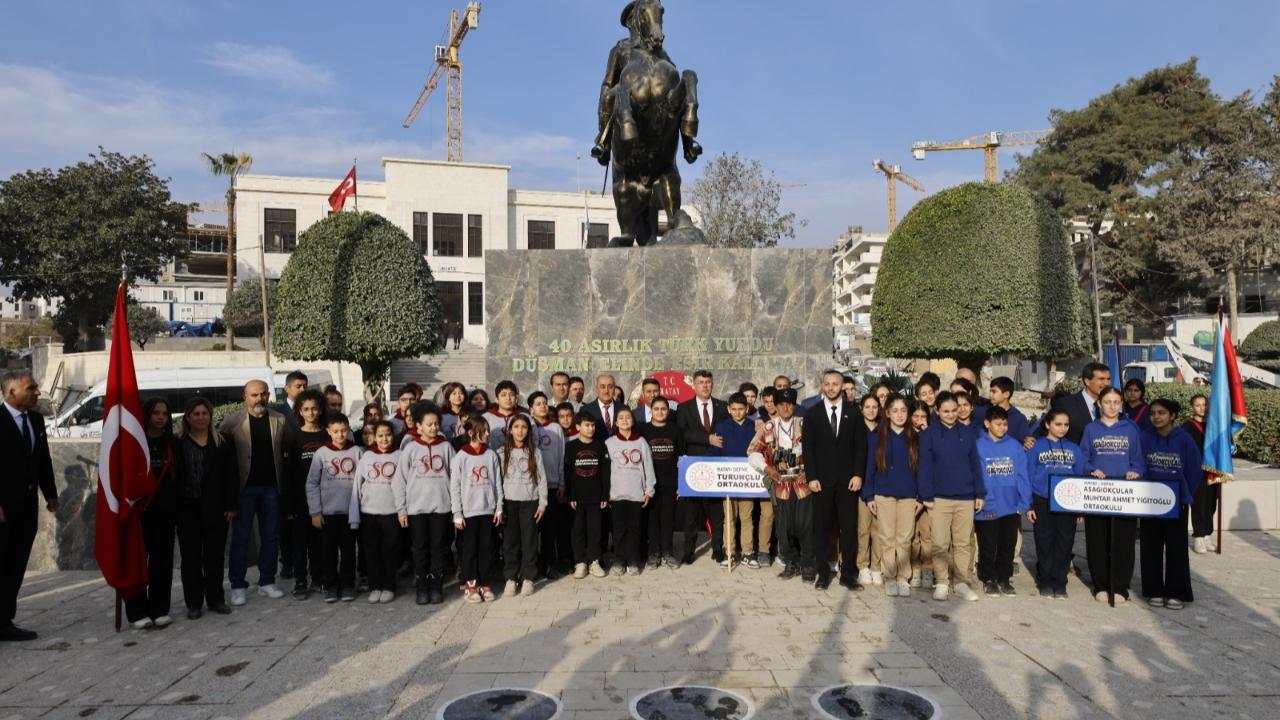 Şehir Öğretmenlere Saygı, Geleceğe Yemin