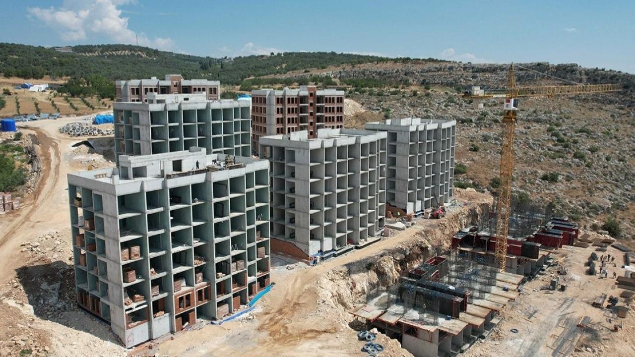 TOKİ İNŞAATINDA AKILALMAZ KAZA!