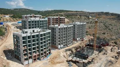 TOKİ İNŞAATINDA AKILALMAZ KAZA!