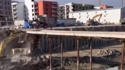 Yaya Köprüsü Yıkılıyor