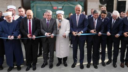 YENİ CAMİ İBADETE AÇILDI