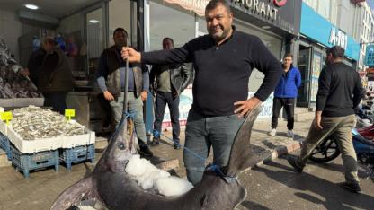 138 Kiloluk Kılıç Balığı İlgi Odağı Oldu