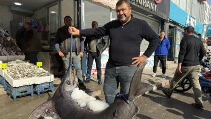 138 Kiloluk Kılıç Balığı İlgi Odağı Oldu