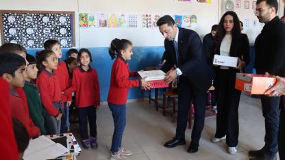 2 Bin Öğrenciye Ayakkabı Dağıtıldı