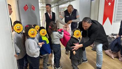 Almanya’dan Depremzede Yetim ve Öksüzlere Yardım