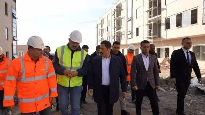 AYAKKABICILAR SİTESİ YÜKSELİYOR