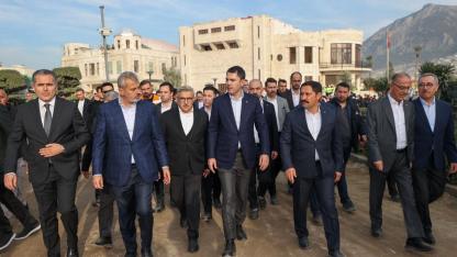 Bakan Kurum, Hatay'da, 455 bininci afet konutu teslimi öncesi incelemelerde bulundu