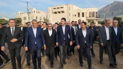 Bakan Kurum, Hatay'da, 455 bininci afet konutu teslimi öncesi incelemelerde bulundu