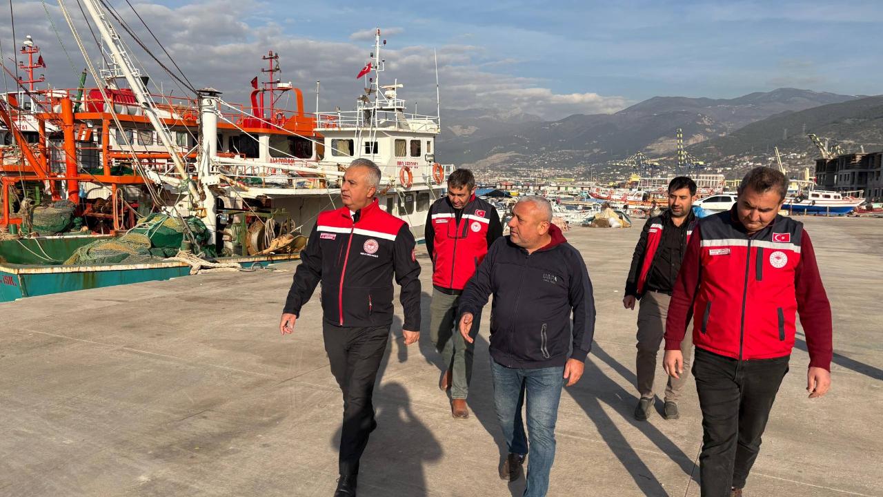 Balıkçı Barınağı Mercek Altında