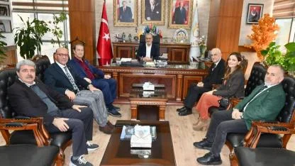 BAŞKAN GÜL İSKAD HEYETİNİ AĞIRLADI