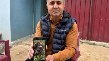 Çiftçi, Emeğine Zarar Veren Tavşanları Elleriyle Yakaladı