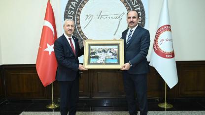 Deprem Sonrası Dayanışma Vurgusu