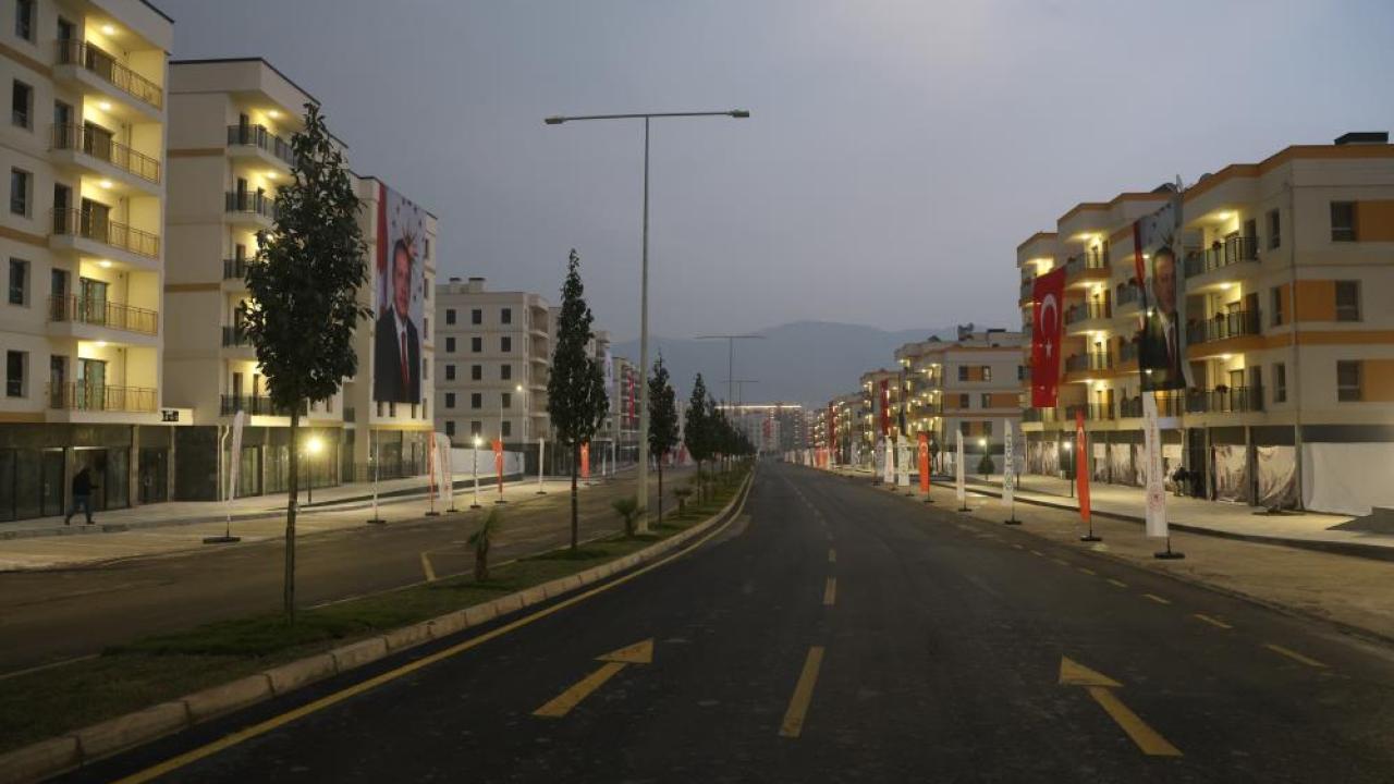 Emek Mahallesi, Yeniden Işıl Işıl
