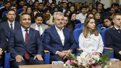 Gençlere Yönelik Projelerimiz Sürecek