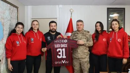 Hatay Voleybol’dan Jandarma Komutanı Şimşek’e Ziyaret