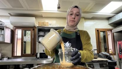 Hatay'da kadınların yaptığı süt reçeli sofraları süslüyor