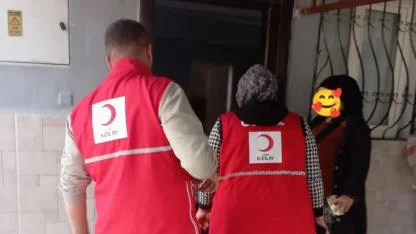 Her Kapıya Bir Dayanışma İzi Bırakıyorlar