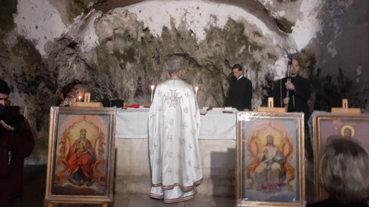 Hüzünlü Noel Ayini