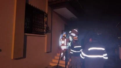 İtfaiye Alevlere Geçit Vermedi