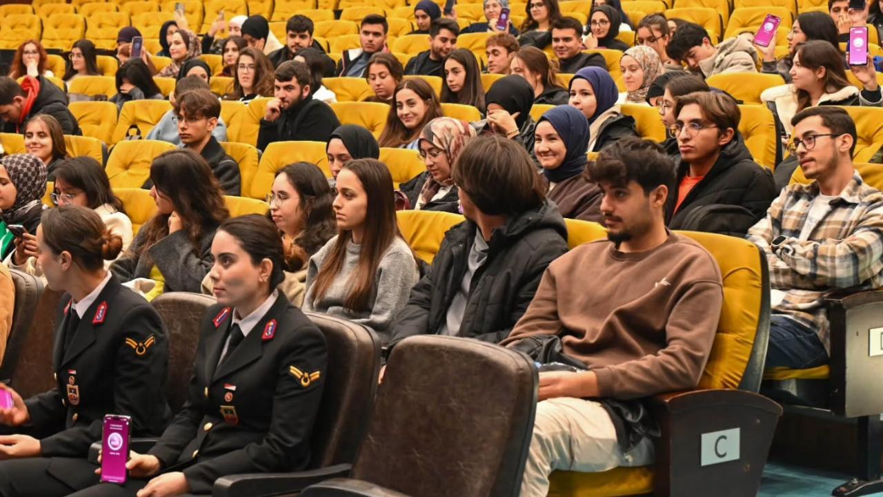 Jandarmadan Üniversitede Bilgilendirici Seminer