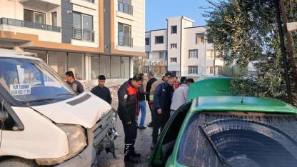 Kamyonetle Otomobil Çarpıştı: 1 Yaralı