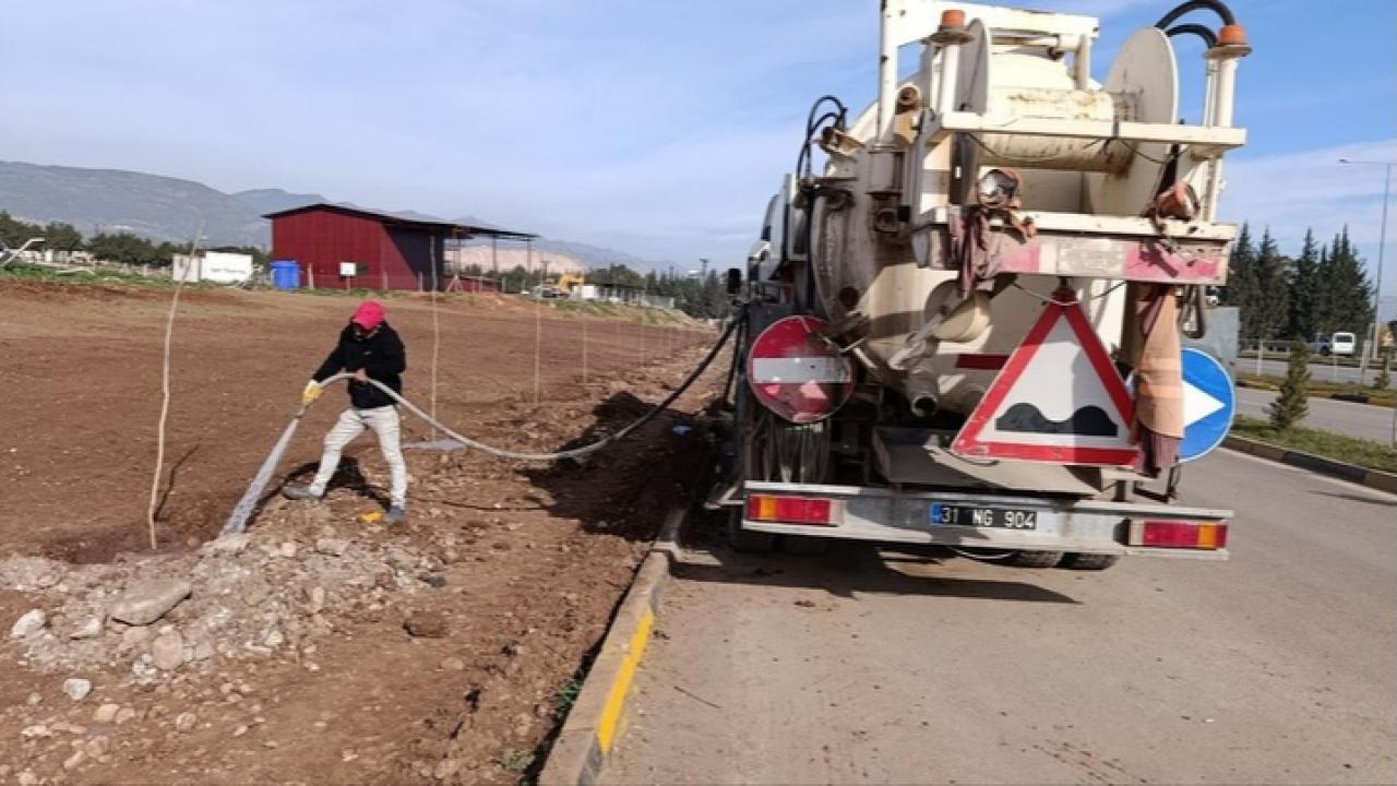 KIRIKHAN YEŞİLE BÜRÜNÜYOR