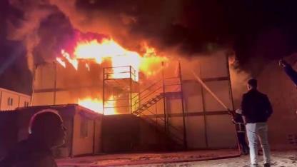 Konteyner Alevlere Teslim Oldu