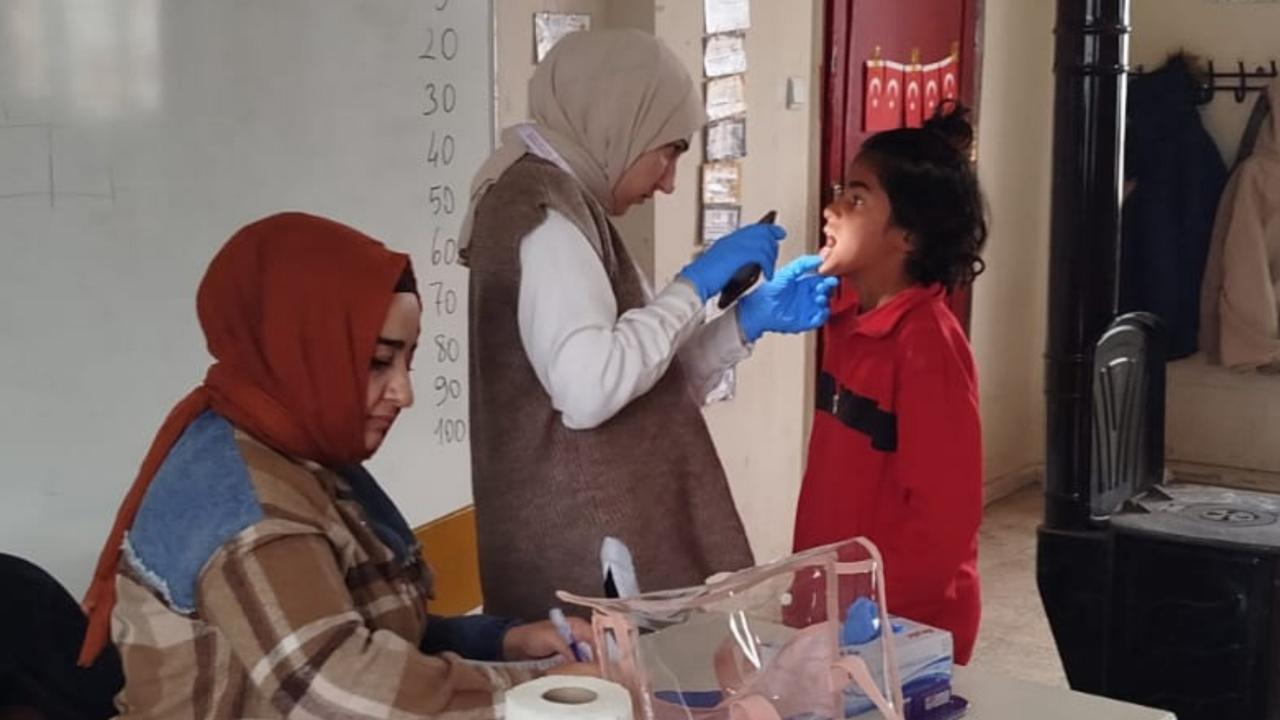 Kumlu’da Öğrencilere Ağız ve Diş Sağlığı Taraması